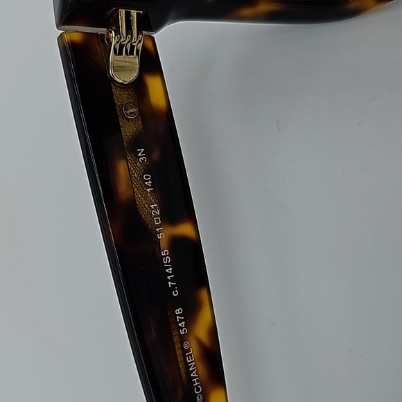 CHANEL AcetateDark Tortoise. Lenses: Brown Ref.5478 C714/S5 SUNGLASSES - Picture 12 of 16
